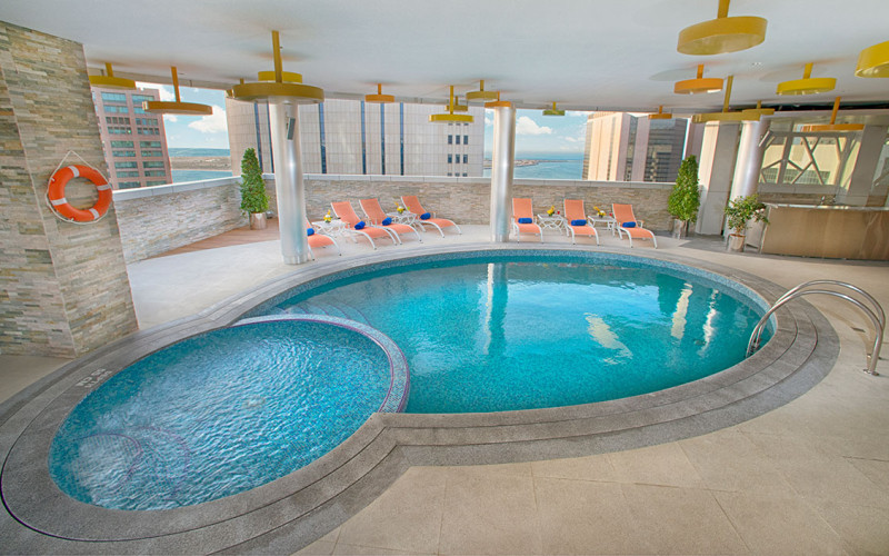 TRYP-Pool-Side-2